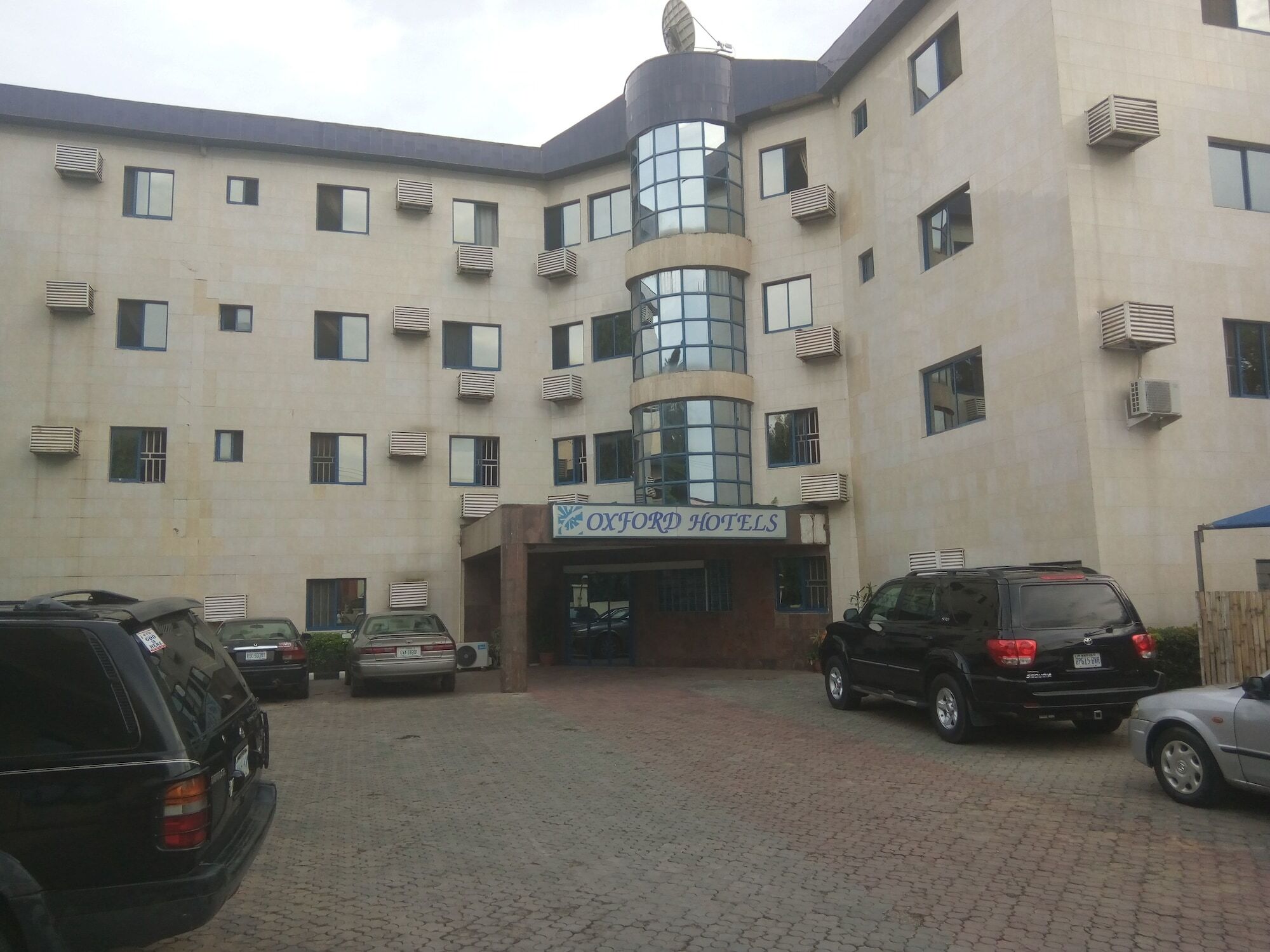 Oxford Hotel Abuja Exteriér fotografie